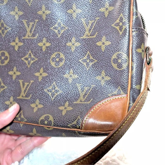 Louis Vuitton Vintage Monogram Trocadero 23 Shoulder Bag Brown - Picture 8 of 16